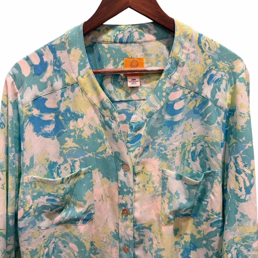 Ruby Rd. Plus 20W Abstract Print Button Front Blo… - image 4